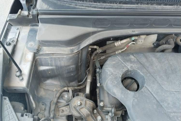 Used Hyundai ix25 2015 1.6L Automatic Two-Wheel Drive Smart GLS Trim Engine Bay Right