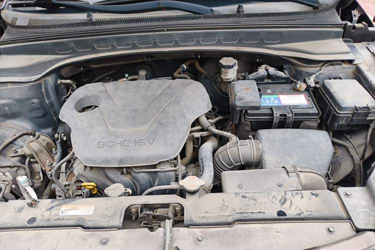 Used Hyundai ix25 2015 1.6L Automatic Two-Wheel-Drive Deluxe DLX Model Engine Bay