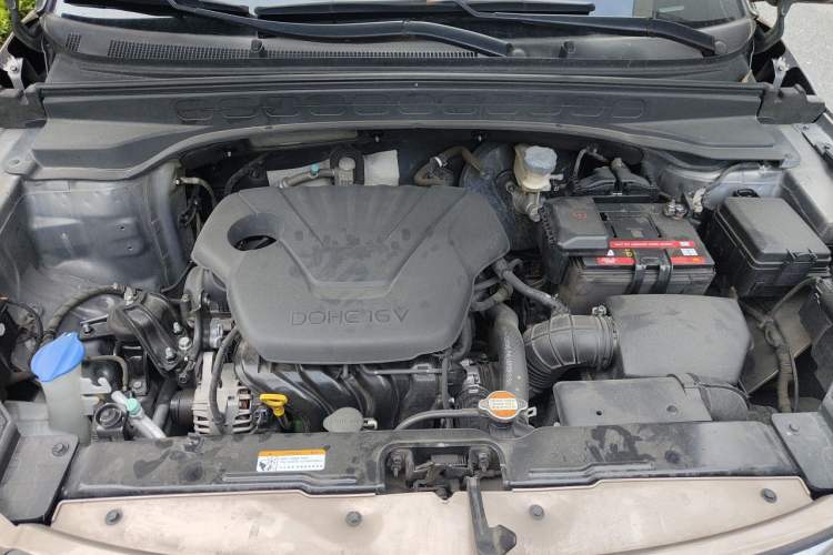 Used Hyundai ix25 2015 1.6L Automatic Two-Wheel Drive Smart GLS Trim Engine Bay