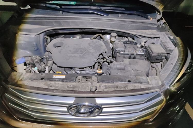 Used Hyundai ix25 2015 1.6L Automatic Two-Wheel-Drive Deluxe DLX Model Engine Bay