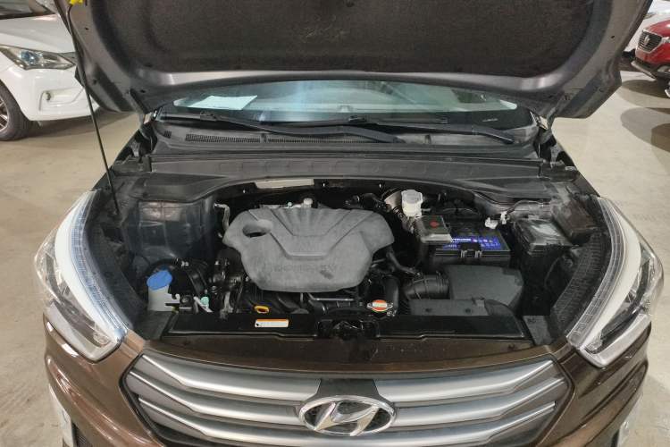 Used Hyundai ix25 2015 1.6L Automatic Two-Wheel Drive Smart GLS Trim Engine Bay