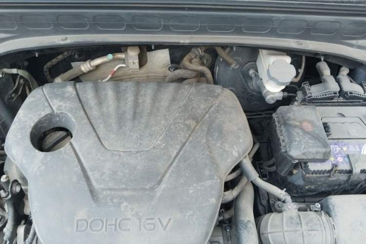 Used Hyundai ix25 2015 1.6L Automatic Two-Wheel Drive Smart GLS Trim Engine Bay