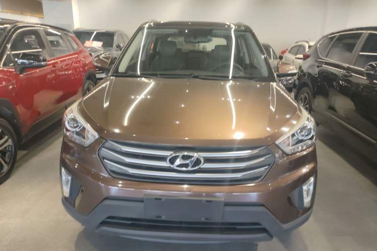 Used Hyundai ix25 2015 1.6L Automatic Two-Wheel-Drive Deluxe DLX Model Exterior 1
