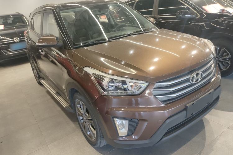 Used Hyundai ix25 2015 1.6L Automatic Two-Wheel-Drive Deluxe DLX Model Exterior 2