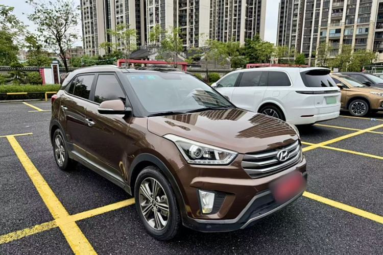 Used Hyundai ix25 2015 1.6L Automatic Two-Wheel-Drive Deluxe DLX Model Exterior 2