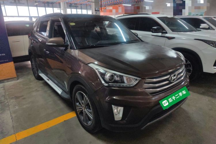 Used Hyundai ix25 2015 1.6L Automatic Two-Wheel-Drive Deluxe DLX Model Front Right 45 Deg