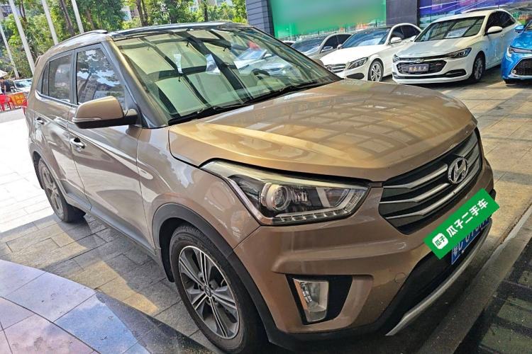 Used Hyundai ix25 2015 2.0L Automatic Two-Wheel Drive Intelligent GLS Front Right 45 Deg