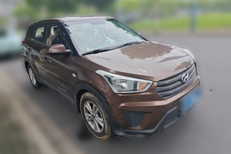 Used Hyundai ix25 2015 1.6L Manual Two-Wheel Drive Fashionable GS Model Front Right 45 Deg