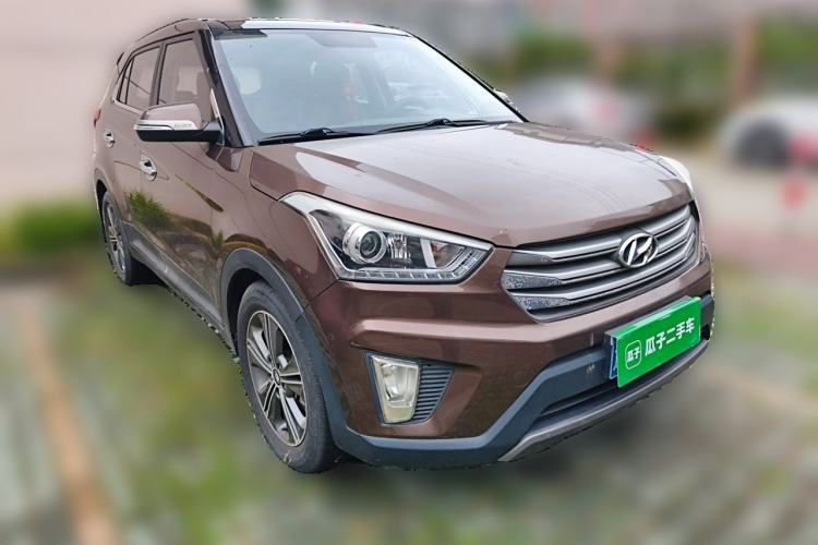 Used Hyundai ix25 2015 1.6L Automatic Two-Wheel-Drive Deluxe DLX Model Front Right 45 Deg