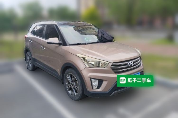 Used Hyundai ix25 2015 1.6L Automatic Two-Wheel Drive Smart GLS Trim Front Right 45 Deg