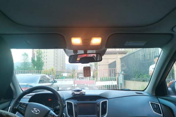 Used Hyundai ix25 2015 2.0L Automatic Two-Wheel Drive Intelligent GLS Headliner