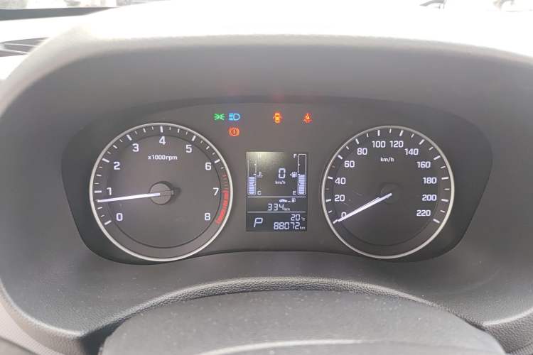 Used Hyundai ix25 2015 1.6L Automatic Two-Wheel-Drive Deluxe DLX Model Instrument Cluster