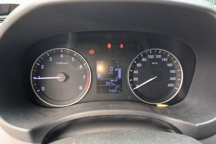 Used Hyundai ix25 2015 1.6L Manual Two-Wheel Drive Fashionable GS Model Instrument Cluster