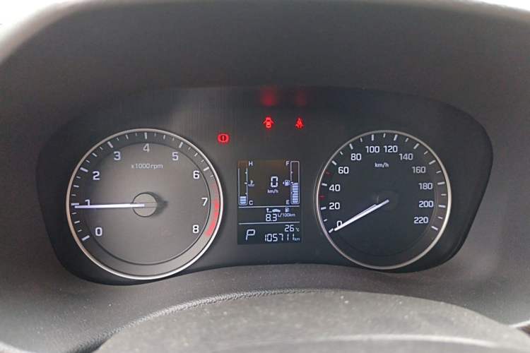 Used Hyundai ix25 2015 1.6L Automatic Two-Wheel-Drive Deluxe DLX Model Instrument Cluster