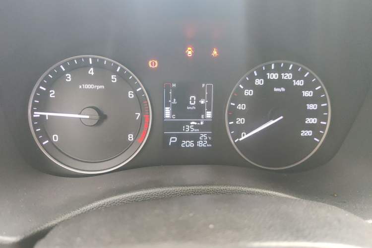Used Hyundai ix25 2015 1.6L Automatic Two-Wheel Drive Smart GLS Trim Instrument Cluster