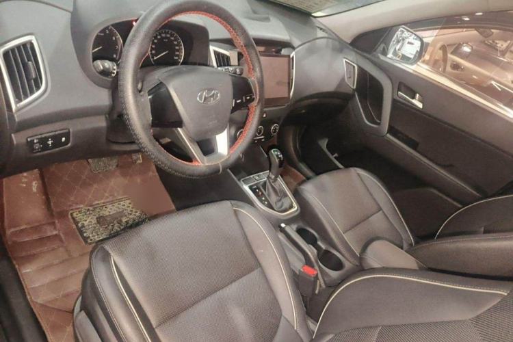 Used Hyundai ix25 2015 1.6L Automatic Two-Wheel Drive Smart GLS Trim Interior 3