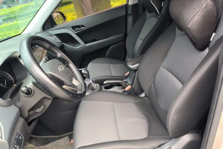 Used Hyundai ix25 2015 1.6L Manual Two-Wheel Drive Fashionable GS Model Left Front Seat