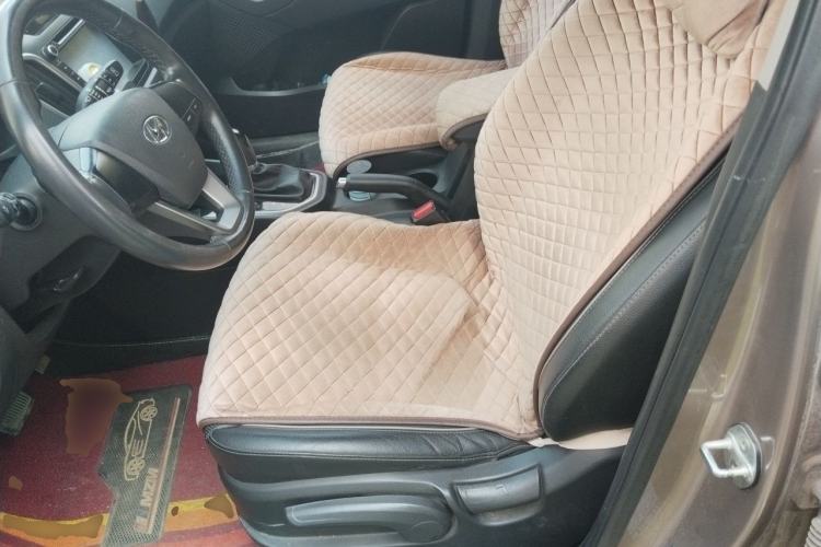Used Hyundai ix25 2015 1.6L Automatic Two-Wheel Drive Smart GLS Trim Left Front Seat