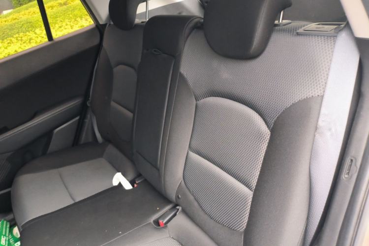 Used Hyundai ix25 2015 1.6L Manual Two-Wheel Drive Fashionable GS Model Left Rear Seat