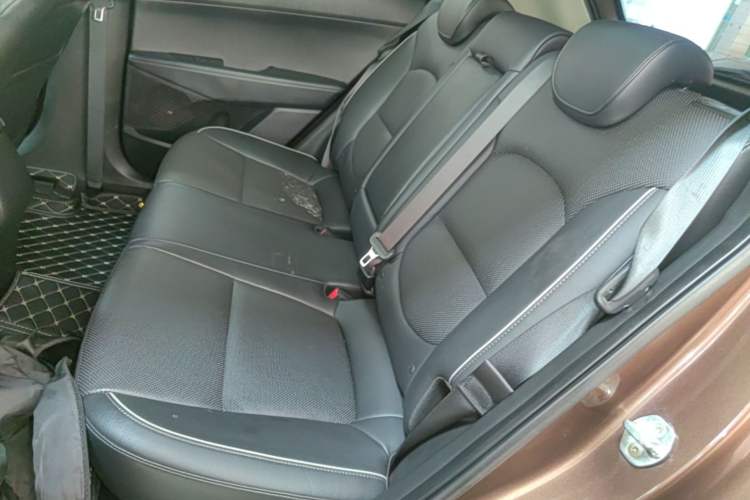 Used Hyundai ix25 2015 1.6L Automatic Two-Wheel Drive Smart GLS Trim Left Rear Seat