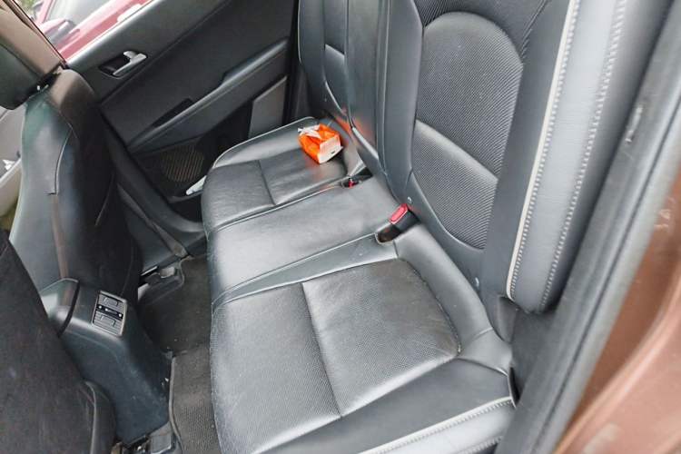 Used Hyundai ix25 2015 1.6L Automatic Two-Wheel-Drive Deluxe DLX Model Left Rear Seat
