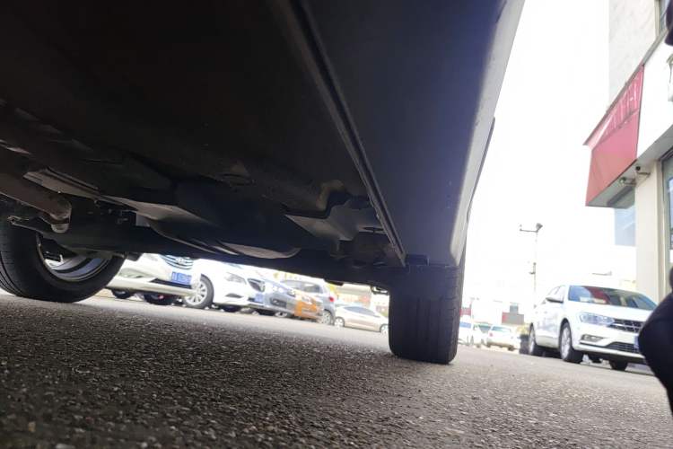 Used Hyundai ix25 2015 1.6L Automatic Two-Wheel-Drive Deluxe DLX Model Left Side Sill