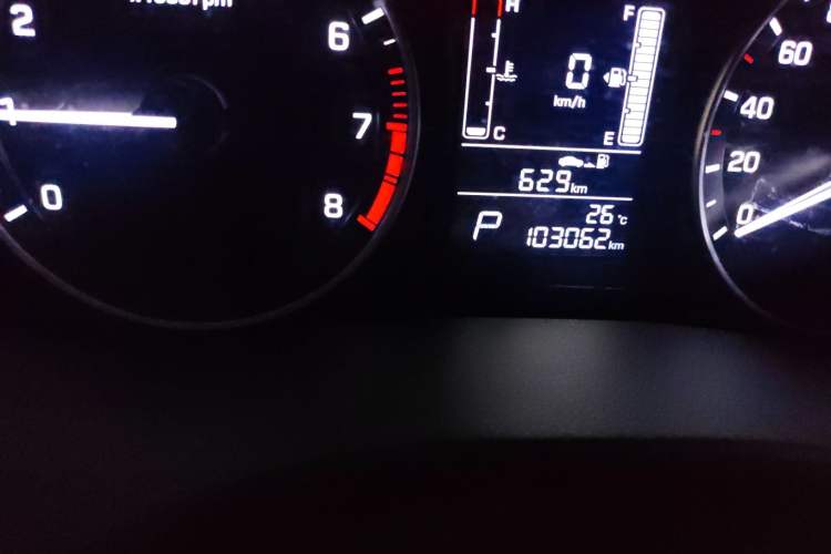 Used Hyundai ix25 2015 2.0L Automatic Two-Wheel Drive Intelligent GLS Odometer Close Up