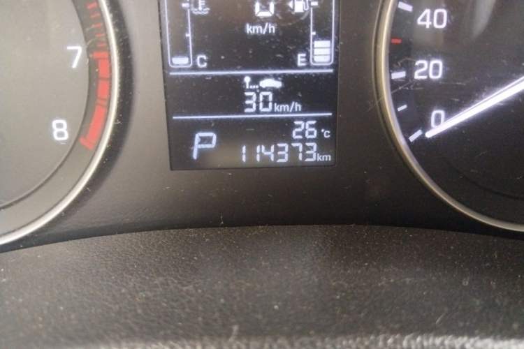 Used Hyundai ix25 2015 1.6L Automatic Two-Wheel Drive Smart GLS Trim Odometer Close Up