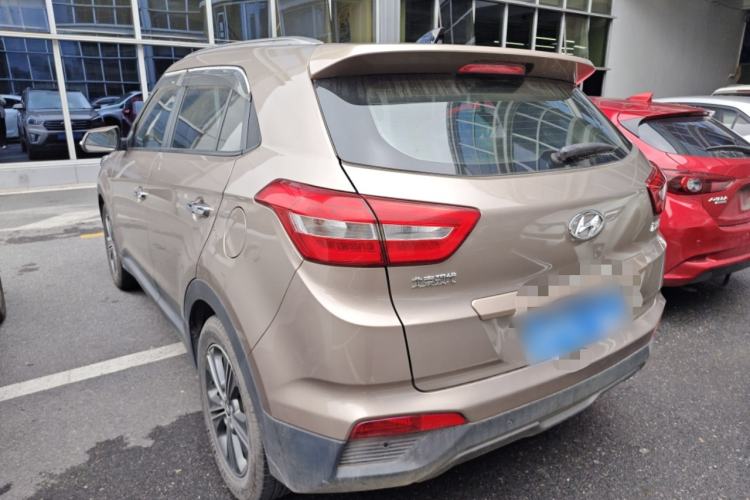 Used Hyundai ix25 2015 1.6L Automatic Two-Wheel-Drive Deluxe DLX Model Rear Left 45 Deg
