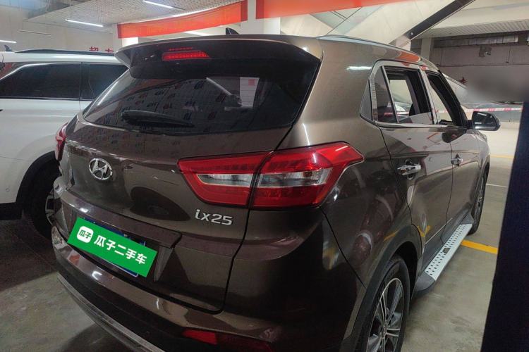 Used Hyundai ix25 2015 1.6L Automatic Two-Wheel-Drive Deluxe DLX Model Rear Right 45 Deg