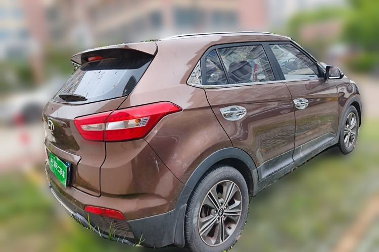 Used Hyundai ix25 2015 1.6L Automatic Two-Wheel-Drive Deluxe DLX Model Rear Right 45 Deg