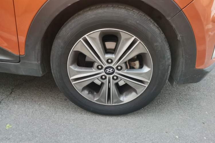 Used Hyundai ix25 2015 2.0L Automatic Two-Wheel Drive Intelligent GLS Right Front Wheel Hub