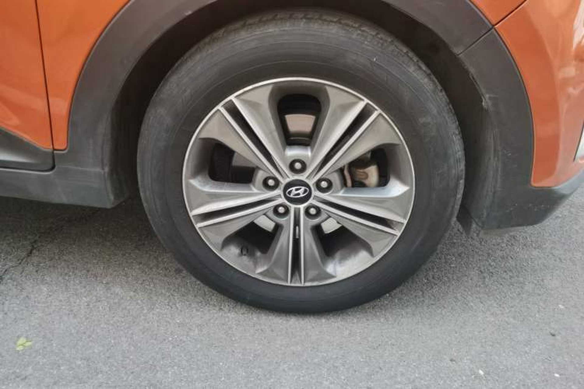 Used Hyundai ix25 2015 2.0L Automatic Two-Wheel Drive Intelligent GLS Right Front Wheel Hub