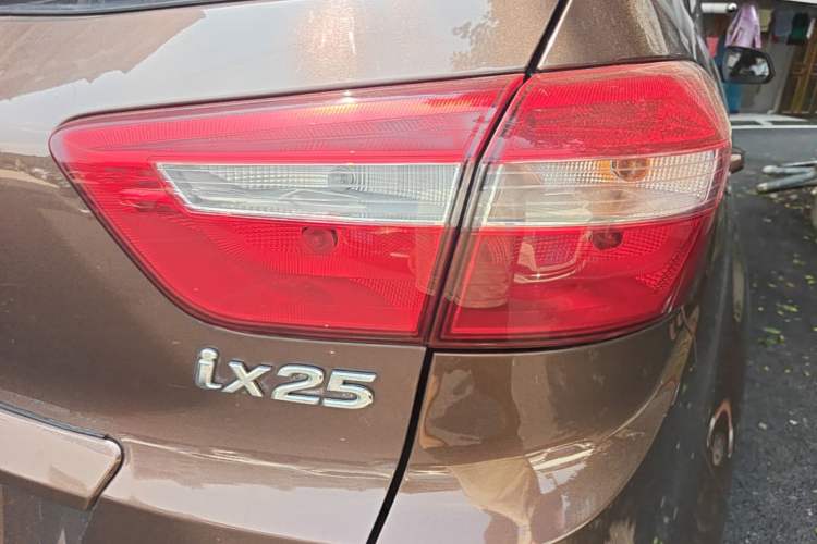 Used Hyundai ix25 2015 1.6L Manual Two-Wheel Drive Fashionable GS Model Right Rear Taillight