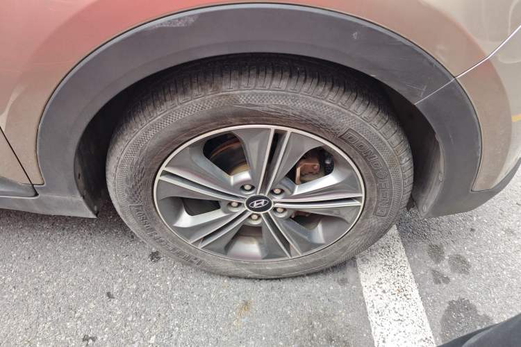 Used Hyundai ix25 2015 1.6L Automatic Two-Wheel-Drive Deluxe DLX Model Right Rear Wheel Hub