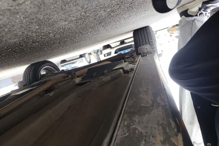 Used Hyundai ix25 2015 1.6L Automatic Two-Wheel-Drive Deluxe DLX Model Right Side Sill