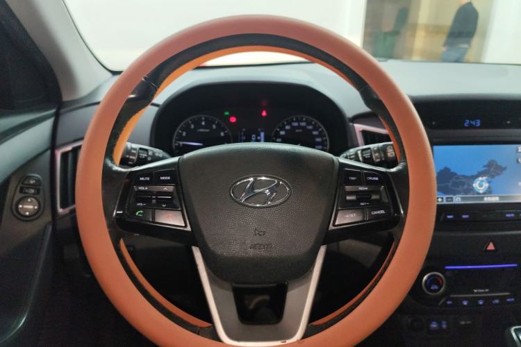 Used Hyundai ix25 2015 1.6L Automatic Two-Wheel-Drive Deluxe DLX Model Steering Wheel
