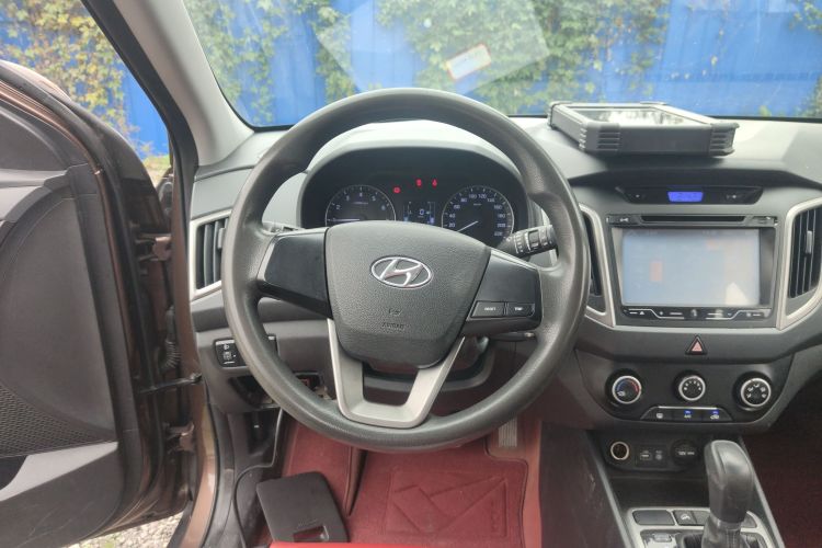 Used Hyundai ix25 2015 1.6L Automatic Two-Wheel Drive Fashionable GS Model Steering Wheel