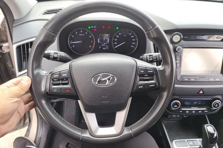 Used Hyundai ix25 2015 1.6L Automatic Two-Wheel-Drive Deluxe DLX Model Steering Wheel