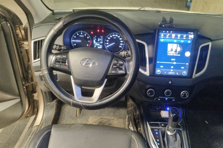 Used Hyundai ix25 2015 1.6L Automatic Two-Wheel Drive Smart GLS Trim Steering Wheel