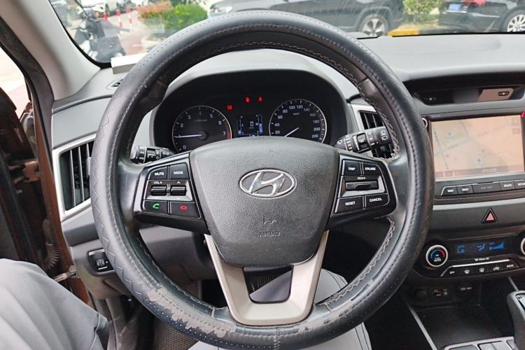 Used Hyundai ix25 2015 1.6L Automatic Two-Wheel-Drive Deluxe DLX Model Steering Wheel