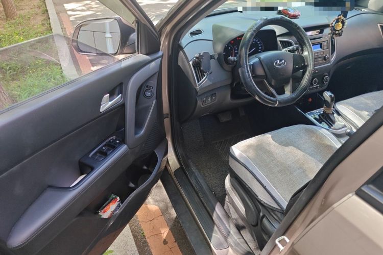 Used Hyundai ix25 2015 1.6L Automatic Two-Wheel Drive Smart GLS Trim Driver Seat