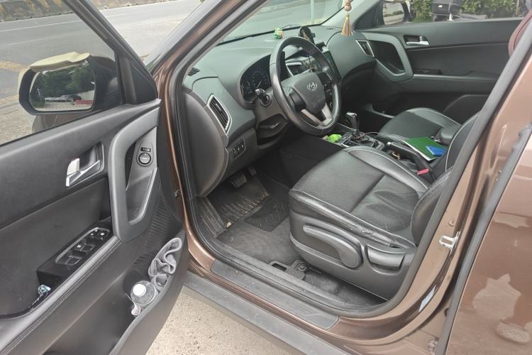Used Hyundai ix25 2015 1.6L Automatic Two-Wheel Drive Smart GLS Trim Driver Seat