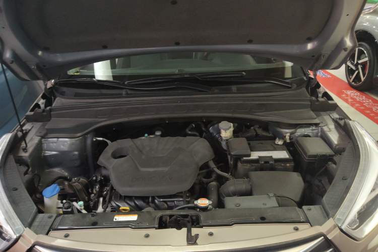 Used Hyundai ix25 2015 1.6L Automatic Two-Wheel Drive Smart GLS Trim Engine Bay