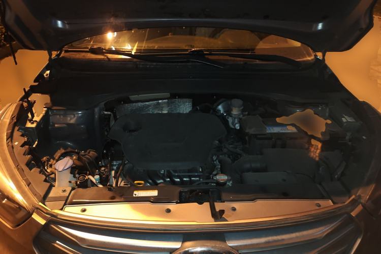 Used Hyundai ix25 2015 1.6L Automatic Two-Wheel Drive Smart GLS Trim Engine Bay