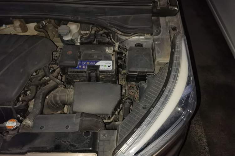 Used Hyundai ix25 2015 1.6L Automatic Two-Wheel Drive Smart GLS Trim Engine Bay Left