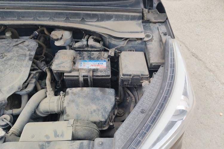Used Hyundai ix25 2015 2.0L Automatic Two-Wheel Drive Intelligent GLS Engine Bay Left
