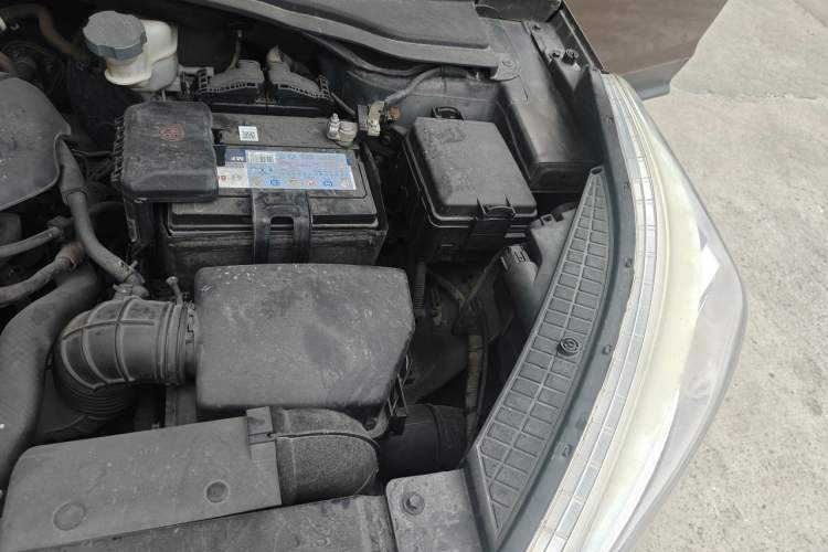 Used Hyundai ix25 2015 1.6L Automatic Two-Wheel Drive Smart GLS Trim Engine Bay Left