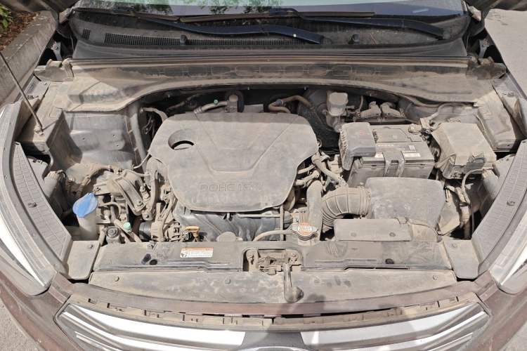 Used Hyundai ix25 2015 1.6L Automatic Two-Wheel Drive Smart GLS Trim Engine Bay