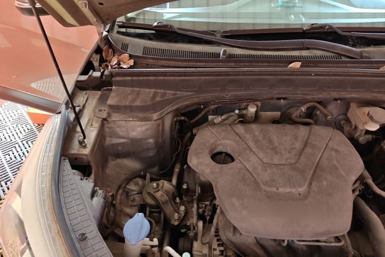 Used Hyundai ix25 2015 1.6L Automatic Two-Wheel Drive Smart GLS Trim Engine Bay Right